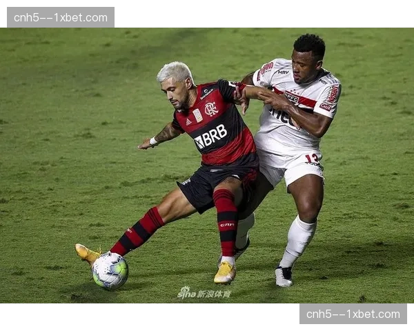 弗拉门戈提前夺冠复盘：双后腰保护体系如何确保赛季稳定性